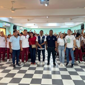 Jóvenes del Liceo Moderno del Sur se Preparan para Participar en las Elecciones de los Consejos Municipales de Juventud