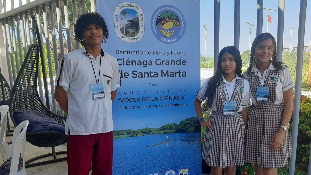 Estudiantes del Liceo Moderno del Sur participan en el foro “Agua y Cultura: Voces de la Ciénaga”