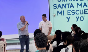 Feria empresarial SENATIC en la IE Liceo Moderno del Sur